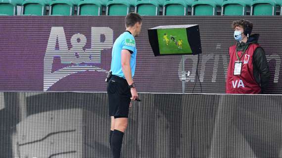 inghilterra,-altre-sperimentazioni-var:-in-carabao-cup-arbitri-spiegheranno-decisioni-allo-stadio