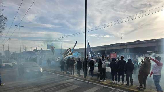 bolgia-a-capodichino-in-attesa-del-napoli:-centinaia-di-tifosi-in-attesa-del-pullman