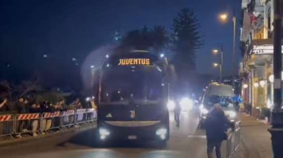 juventus-arrivata-in-hotel-a-napoli:-ecco-l’accoglienza-dei-tifosi